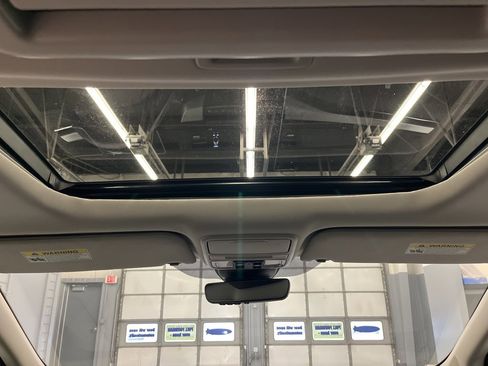 Used 2025 Honda Odyssey Touring image 30