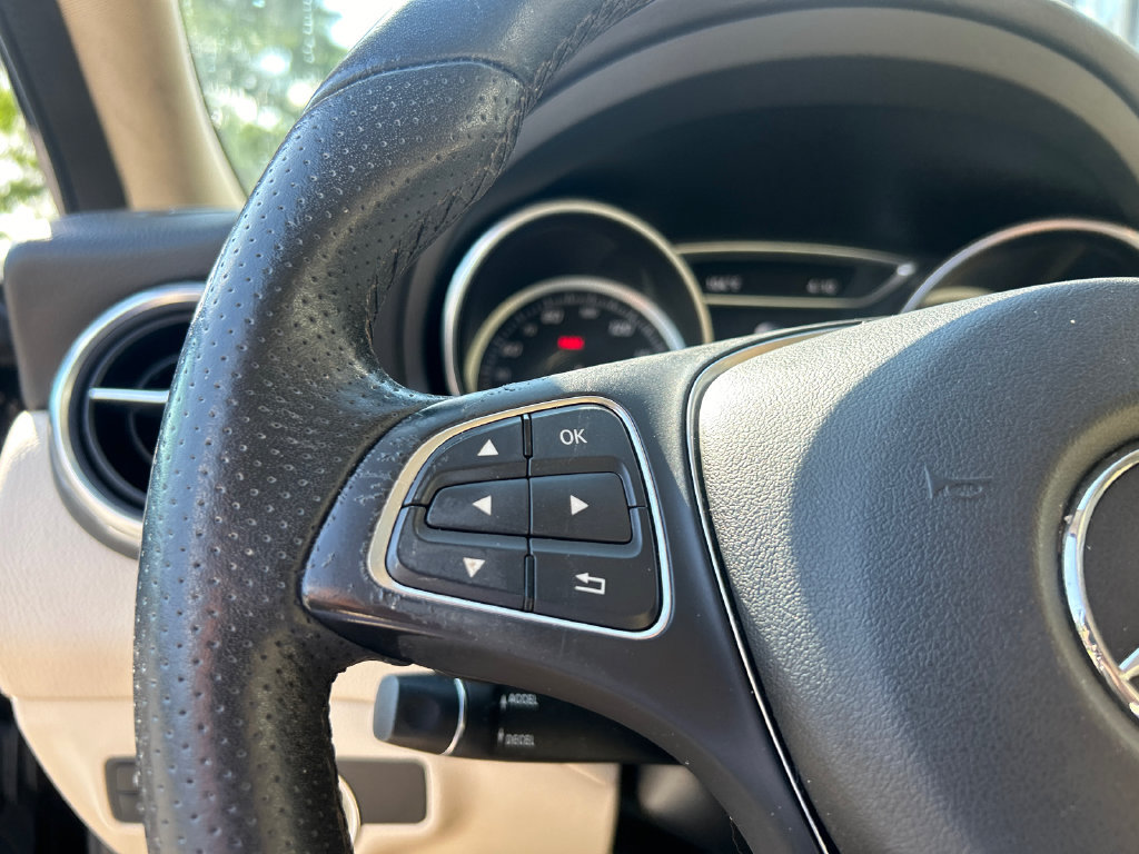 Used 2018 Mercedes-Benz GLA 250 4MATIC image 12