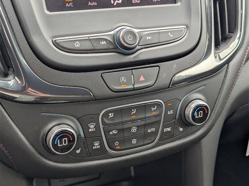 Used 2023 Chevrolet Equinox RS image 13