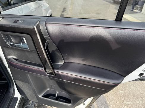 Used 2017 Toyota 4Runner TRD Pro AWD/4WD image 32