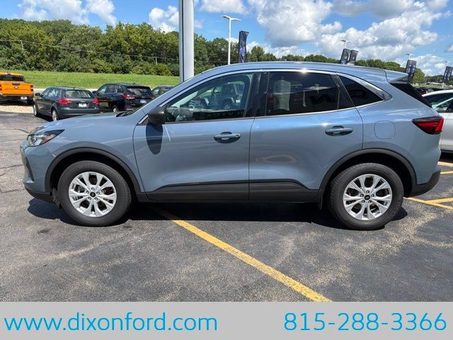 Used 2023 Ford Escape Active AWD/4WD image 6