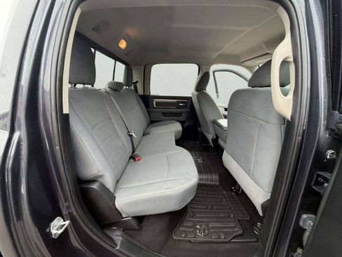 Used 2018 RAM 1500 Classic SLT AWD/4WD image 24