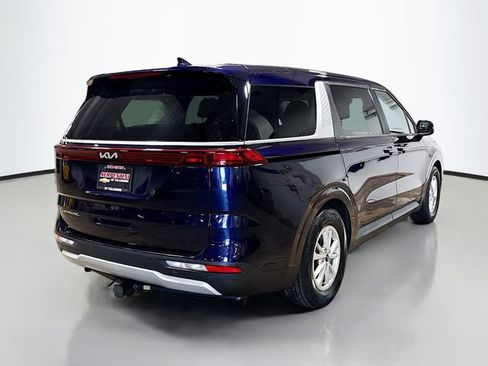 Used 2022 Kia Carnival LX FWD image 6
