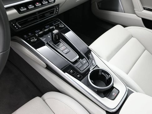 Certified 2024 Porsche 911 Turbo S AWD/4WD image 22