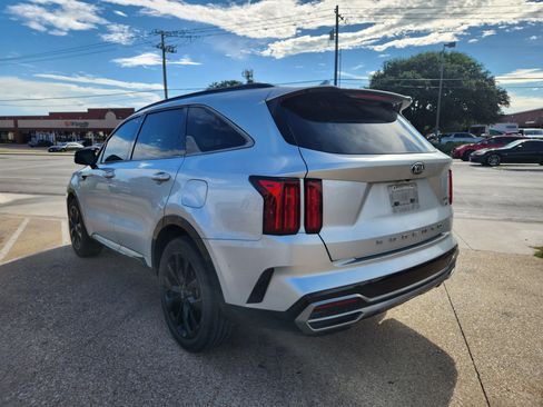 Used 2021 Kia Sorento SX FWD image 3