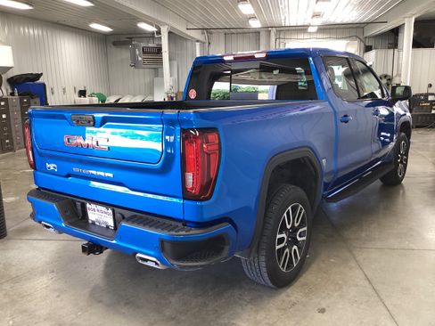 Used 2024 GMC Sierra 1500 AT4 w/ AT4 Premium Package AWD/4WD image 6