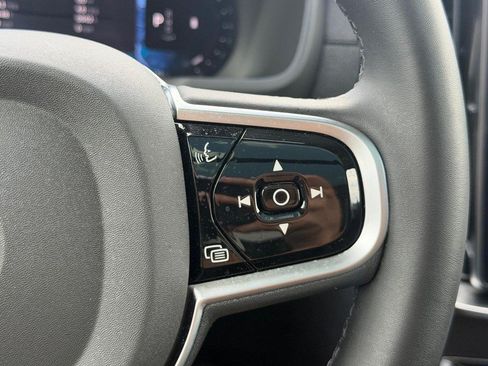 Certified 2026 Volvo XC90 B6 Plus AWD/4WD image 18