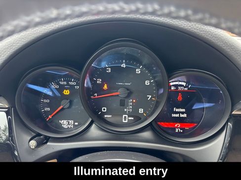 Used 2018 Porsche Macan image 18