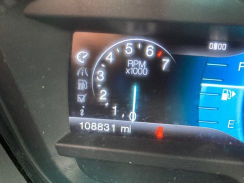 Used 2012 Ford Explorer XLT image 8