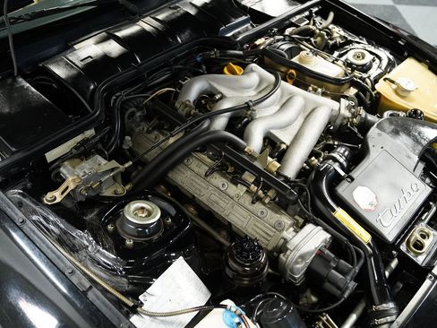 Used 1986 Porsche 944 Turbo image 29