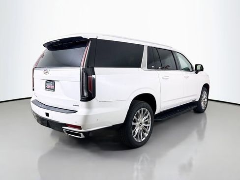 Used 2022 Cadillac Escalade ESV Premium Luxury image 10