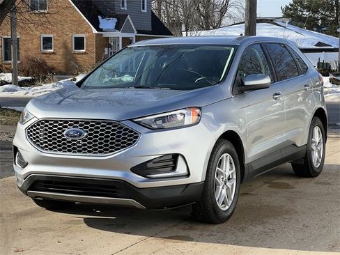 Used 2024 Ford Edge SEL image 39
