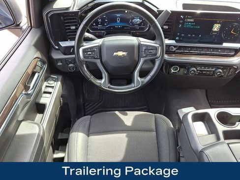 Used 2023 Chevrolet Silverado 1500 LT AWD/4WD image 3