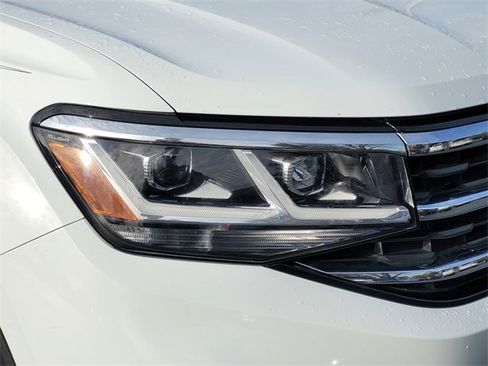 Used 2022 Volkswagen Atlas SE image 11