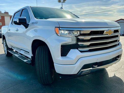 Used 2022 Chevrolet Silverado 1500 High Country w/ High Country Premium Package image 2