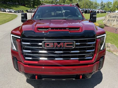 Used 2024 GMC Sierra 3500 AT4 w/ AT4 Preferred Package AWD/4WD image 9