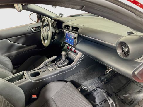 Used 2023 Toyota GR86 w/ ALL Weather Mat Package (TMS) RWD image 25