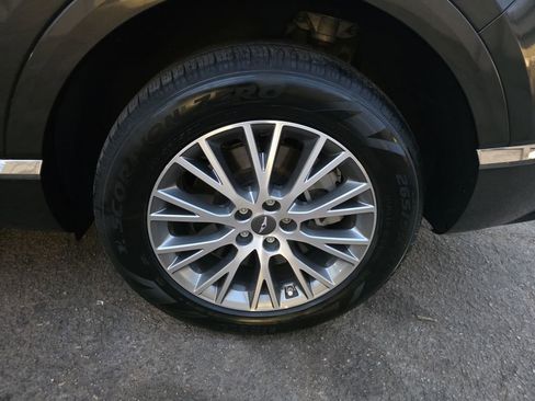 Used 2024 Genesis GV80 2.5T image 38