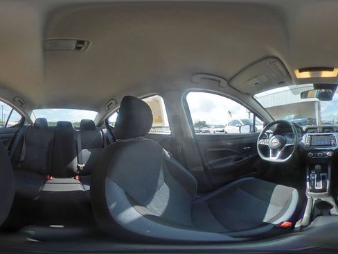 Used 2025 Nissan Versa SV image 40