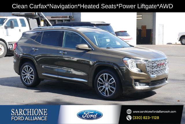 Used 2024 GMC Terrain Denali AWD/4WD image 1