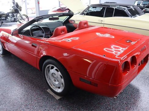 Used 1995 Chevrolet Corvette Coupe RWD image 3