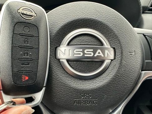 Used 2024 Nissan Versa SR image 46