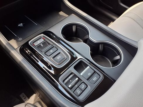 Used 2025 Honda Pilot Touring image 22