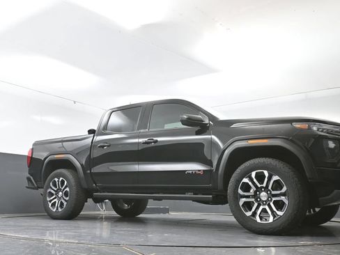 Used 2024 GMC Canyon AT4 w/ Canyon Safety Plus Package AWD/4WD image 25