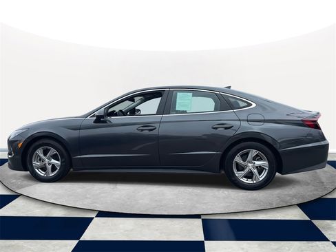 Certified 2022 Hyundai Sonata SE w/ Cargo Package image 4