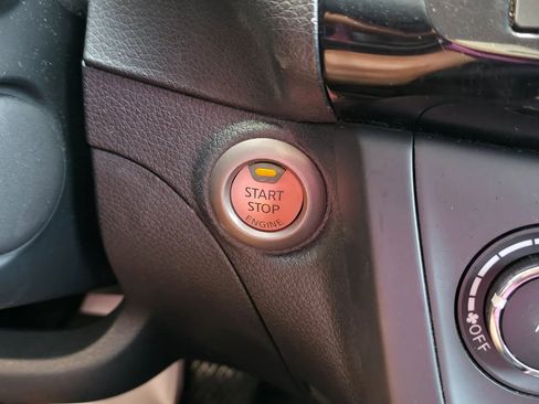 Used 2017 Nissan Sentra SV w/ Driver's Assist Package image 26