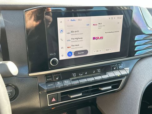 Used 2025 Toyota Camry LE w/ Convenience Package image 16