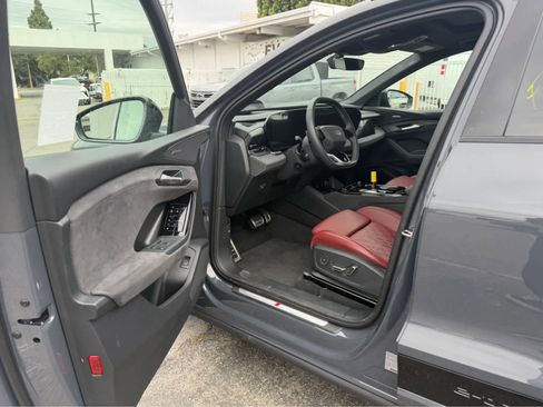 Used 2025 Audi SQ6 e-tron Prestige w/ Red Edition One image 5