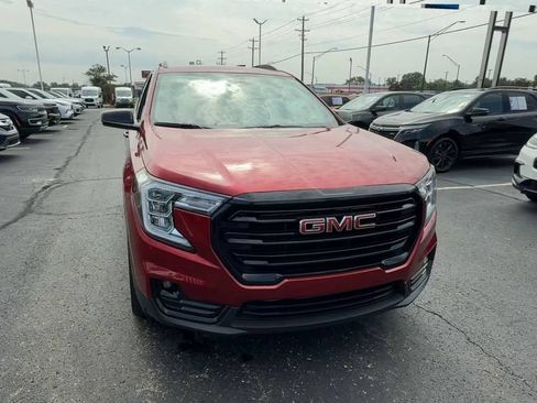 Used 2023 GMC Terrain SLT w/ Elevation Edition FWD image 3