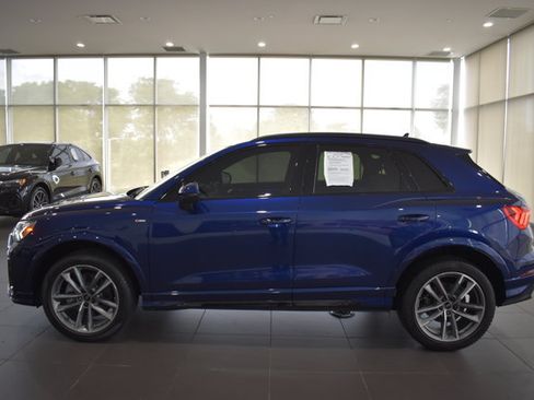 Used 2023 Audi Q3 2.0T Premium Plus w/ Premium Plus Package AWD/4WD image 4
