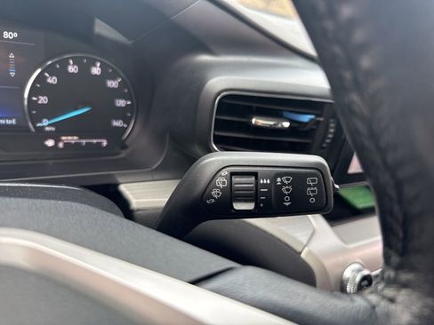 Used 2022 Ford Explorer XLT w/ Equipment Group 202A image 15