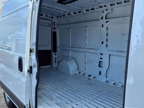 Used 2025 RAM ProMaster 3500 w/ Convenience Group FWD image 23