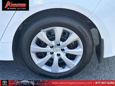 Used 2020 Toyota Corolla LE image 12