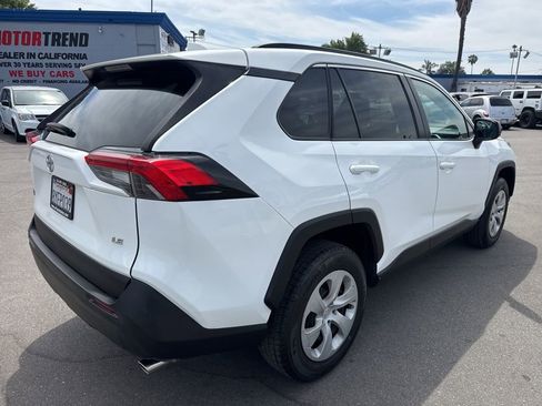 Used 2020 Toyota RAV4 LE image 4