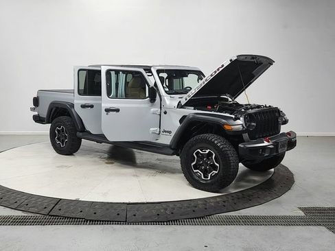 Used 2023 Jeep Gladiator Rubicon w/ LED Lighting Group AWD/4WD image 9