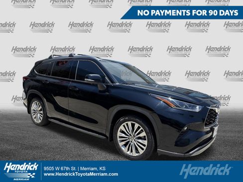 Used 2023 Toyota Highlander Platinum AWD/4WD image 1