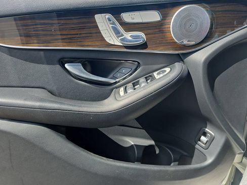 Used 2016 Mercedes-Benz GLC 300 4MATIC image 26