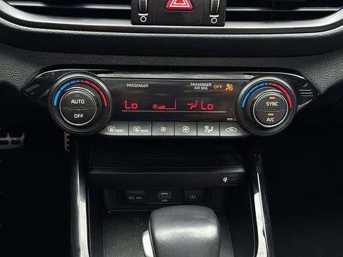 Used 2023 Kia Forte GT-Line w/ GT-Line Premium Package image 22