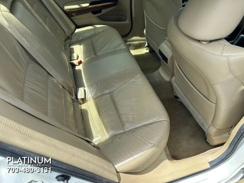Used 2010 Honda Accord EX-L image 16
