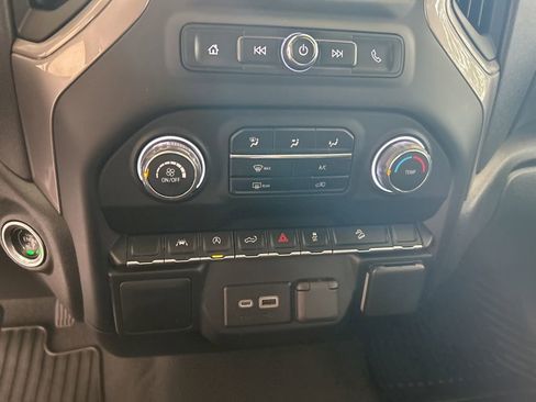 Used 2022 Chevrolet Silverado 1500 Custom Trail Boss image 44