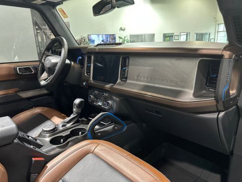 Used 2022 Ford Bronco Outer Banks w/ Sasquatch Package AWD/4WD image 65