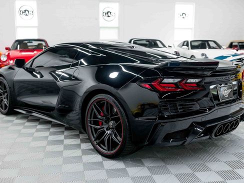 Used 2024 Chevrolet Corvette Z06 w/ Stealth Interior Trim Package RWD image 15
