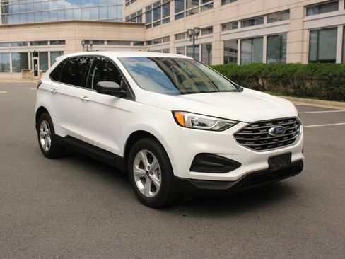 Used 2020 Ford Edge SE FWD image 1