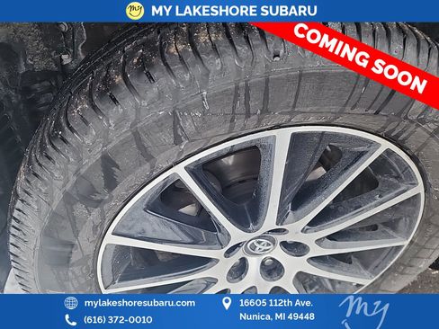 Used 2017 Toyota Highlander SE image 13