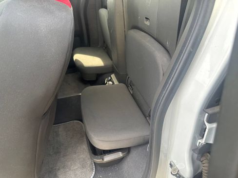 Used 2018 Nissan Frontier Desert Runner RWD image 7