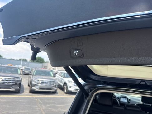 Used 2018 Ford Escape SEL FWD image 13